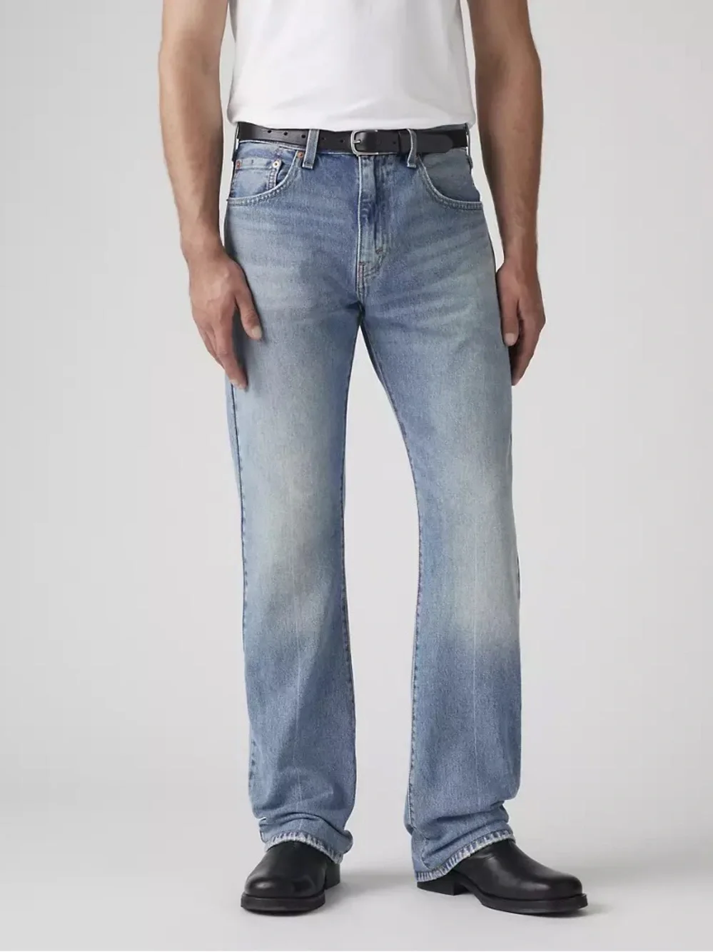 Levi’s 517 men’s bootcut Style # 005170225 jeans medium wash 34x32‎